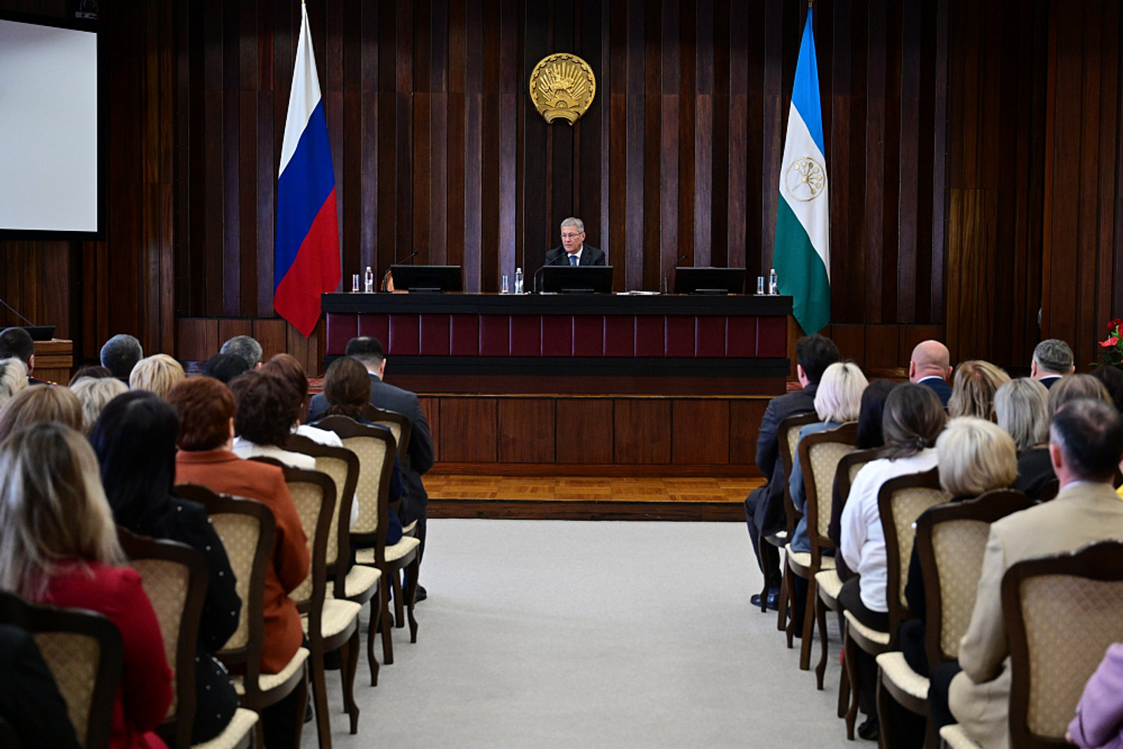 Радий Хабиров встретился с заместителями директоров школ