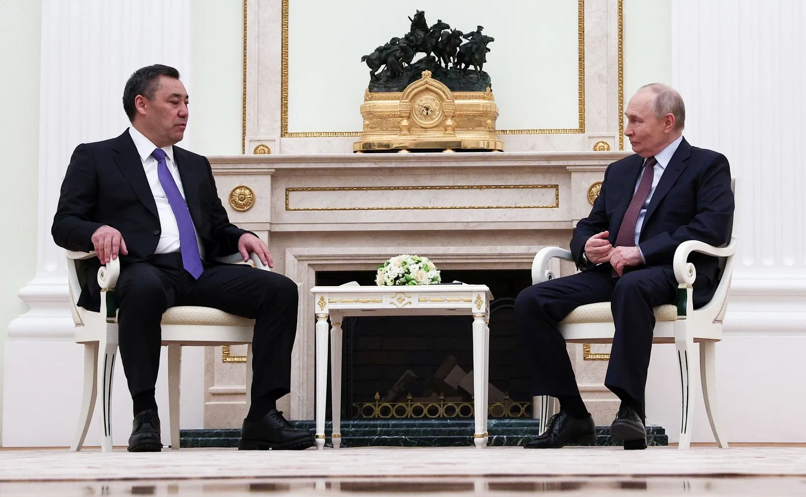 Путин встретился с президентом Киргизии