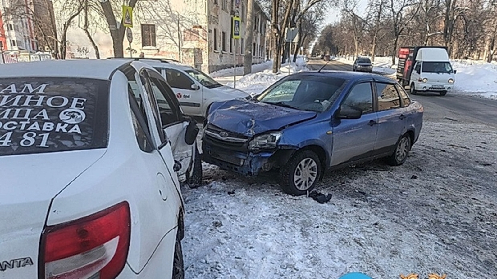 В Уфе столкнулись две «Лады Гранты»: есть пострадавшая