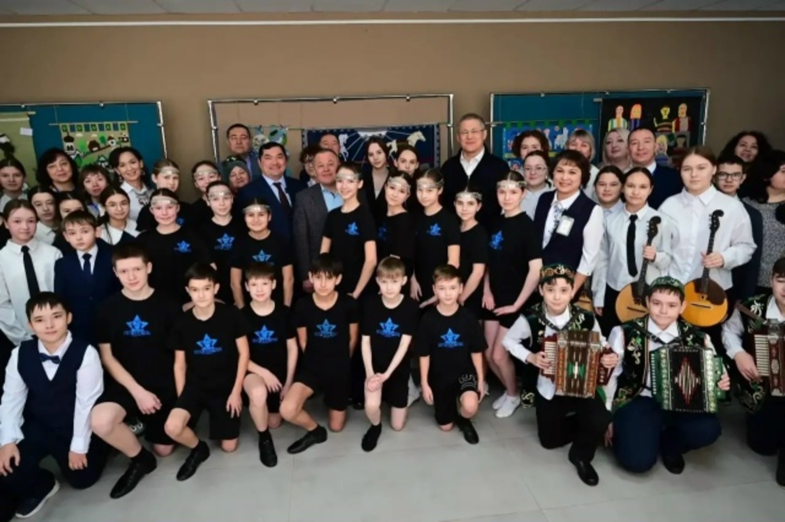 В эту морозную субботу Радий Хабиров работает на севере республики