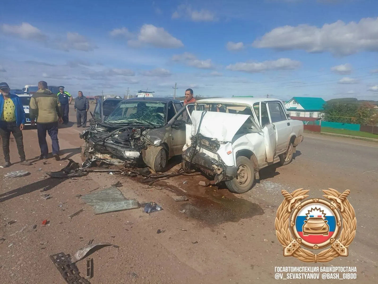 В Башкирии водитель "Лады" нарушил ПДД, погибли два человека