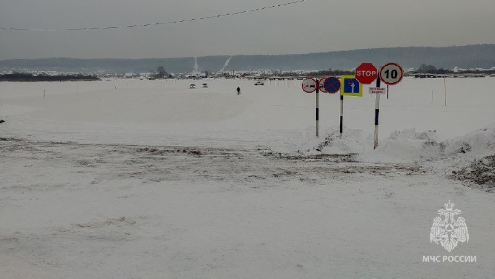 В Башкирии закрыли ледовую переправу на реке Уфа