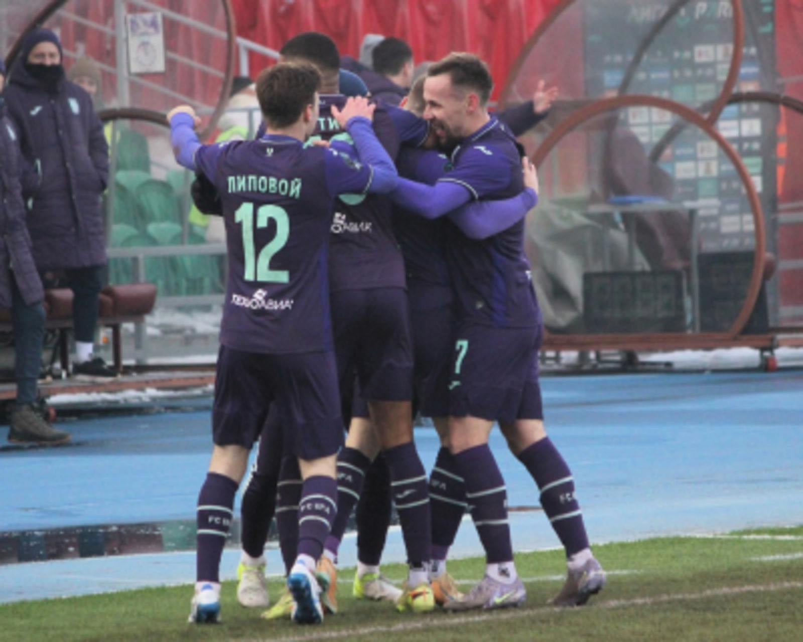 ФК  «Уфа»  обыграл  саратовский «Сокол»