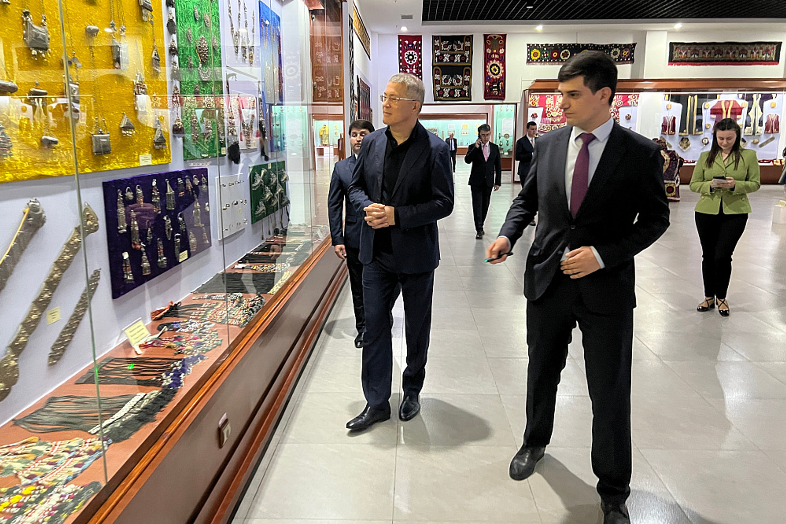 Радий Хабиров посетил культурные объекты Таджикистана