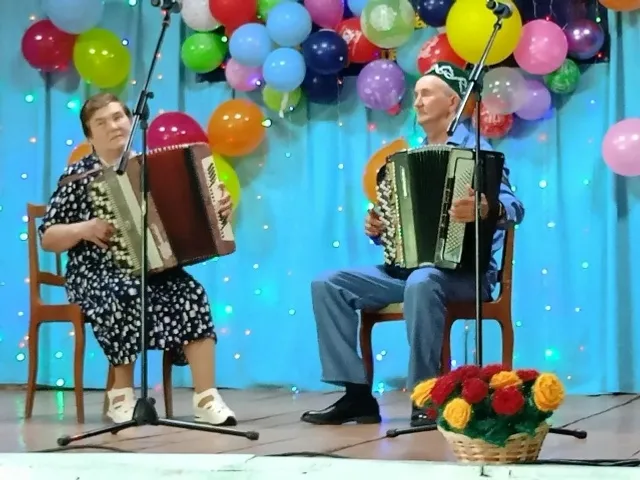 «Пусть звучат мелодии гармони»