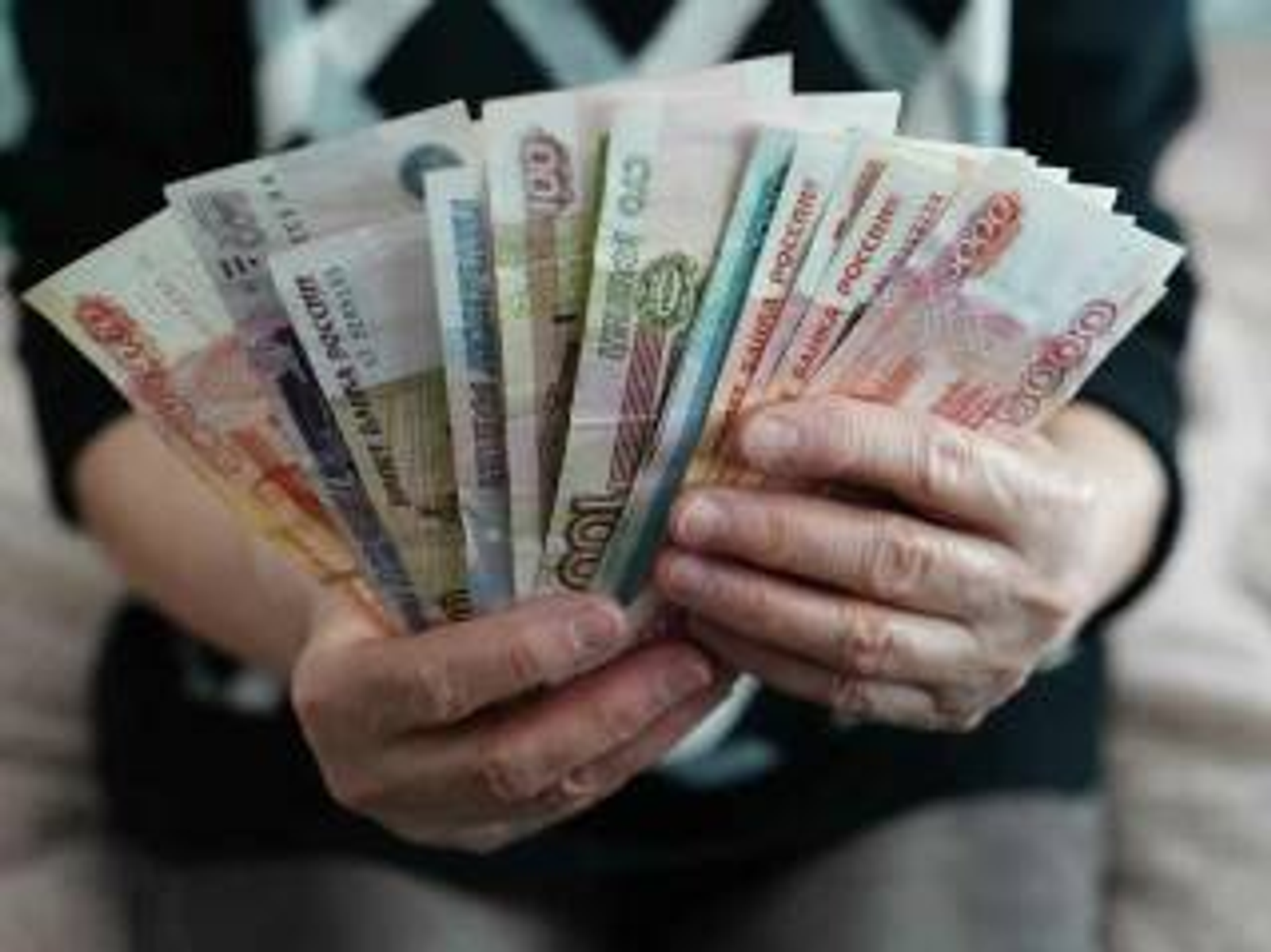 В Башкирии детские пособия и пенсии перечислят раньше обычного