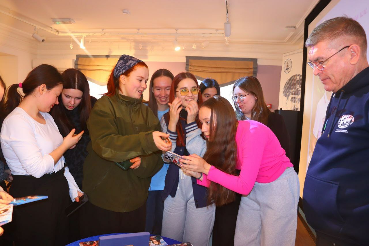 ИЗ ЧАСТНОЙ КОЛЛЕКЦИИ – В МУЗЕЙ