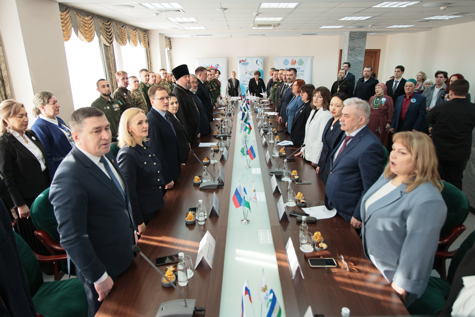 Охватить заботой всех родных наших героев СВО