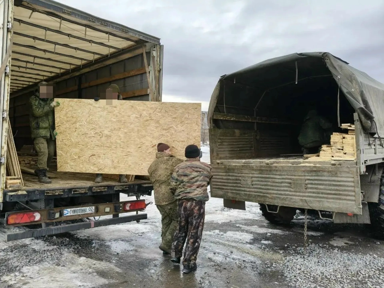 Доставили бойцам тепло родного дома