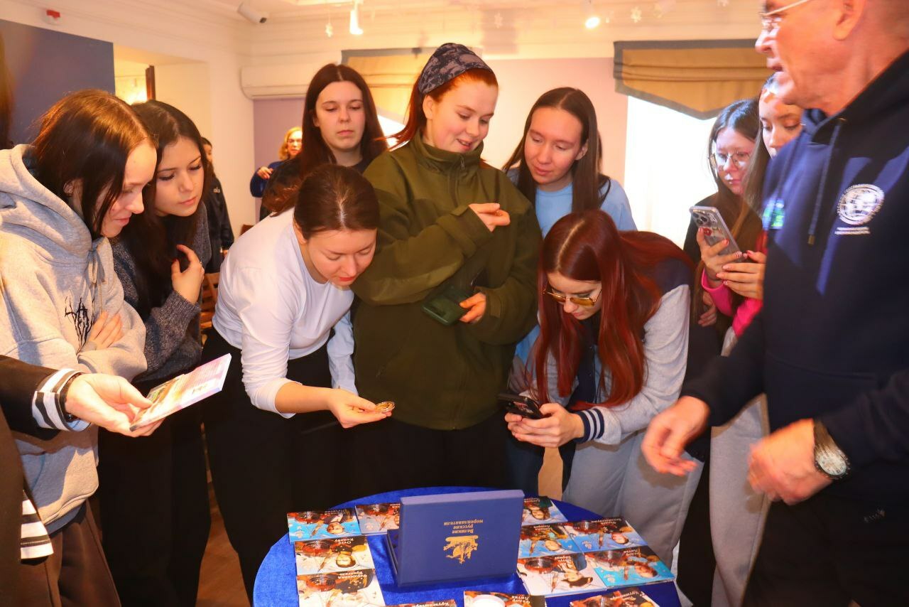 ИЗ ЧАСТНОЙ КОЛЛЕКЦИИ – В МУЗЕЙ