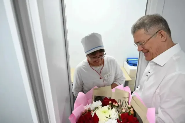 Радий Хабиров: «Низкий поклон всем нашим медикам на селе»!