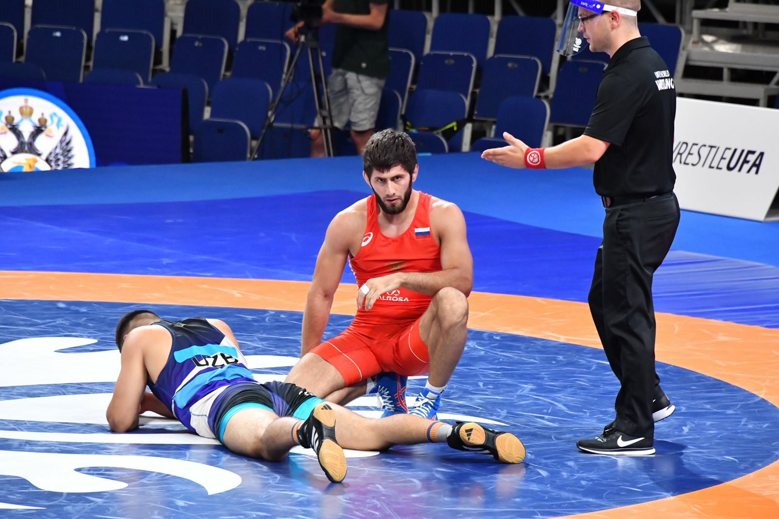 Борцы из Башкирии  вышли в полуфинал в греко-римской борьбе на юниорском чемпионате мира