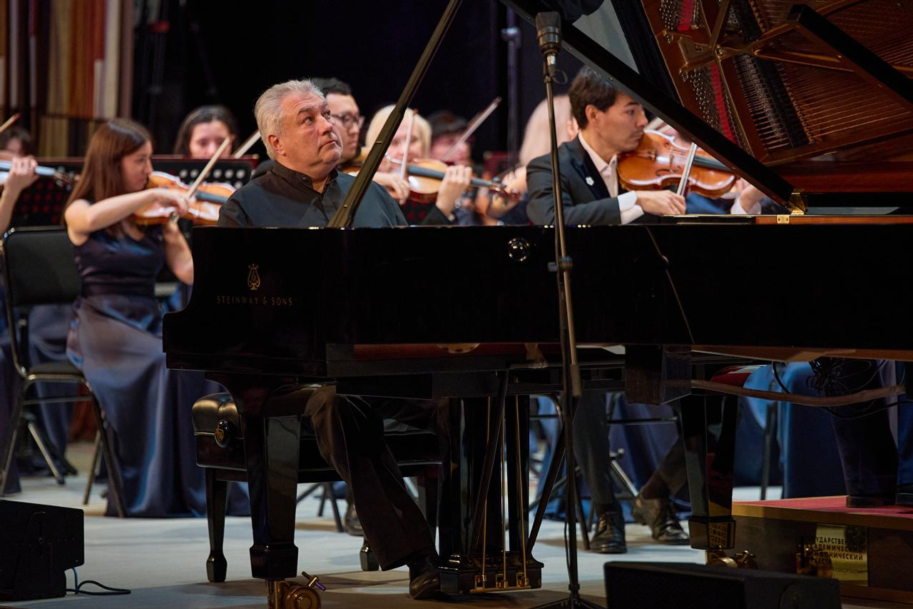 Госоркестр Башкортостана побаловал публику ретро-джазом