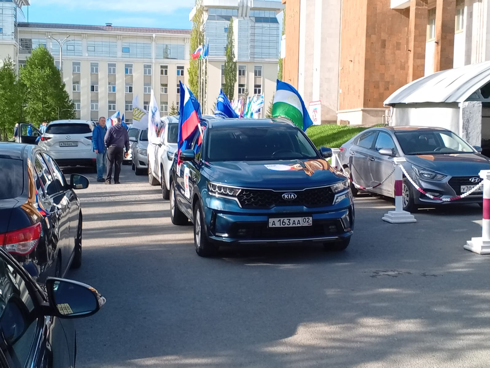 В Уфе стартовал автопробег в честь 1 мая и Дня Победы