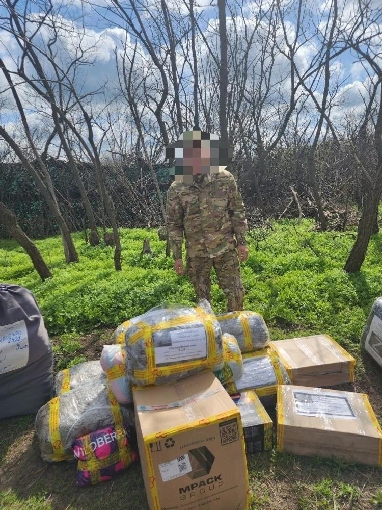 Вручение гумпомощи бойцу – знаменательное событие!