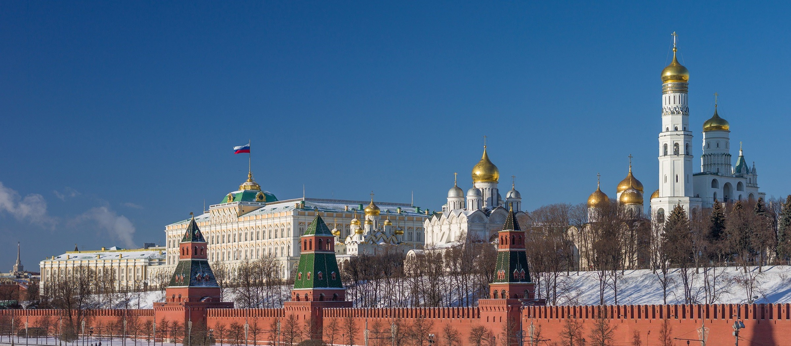 Путин поздравил с Днём Сил специальных операций