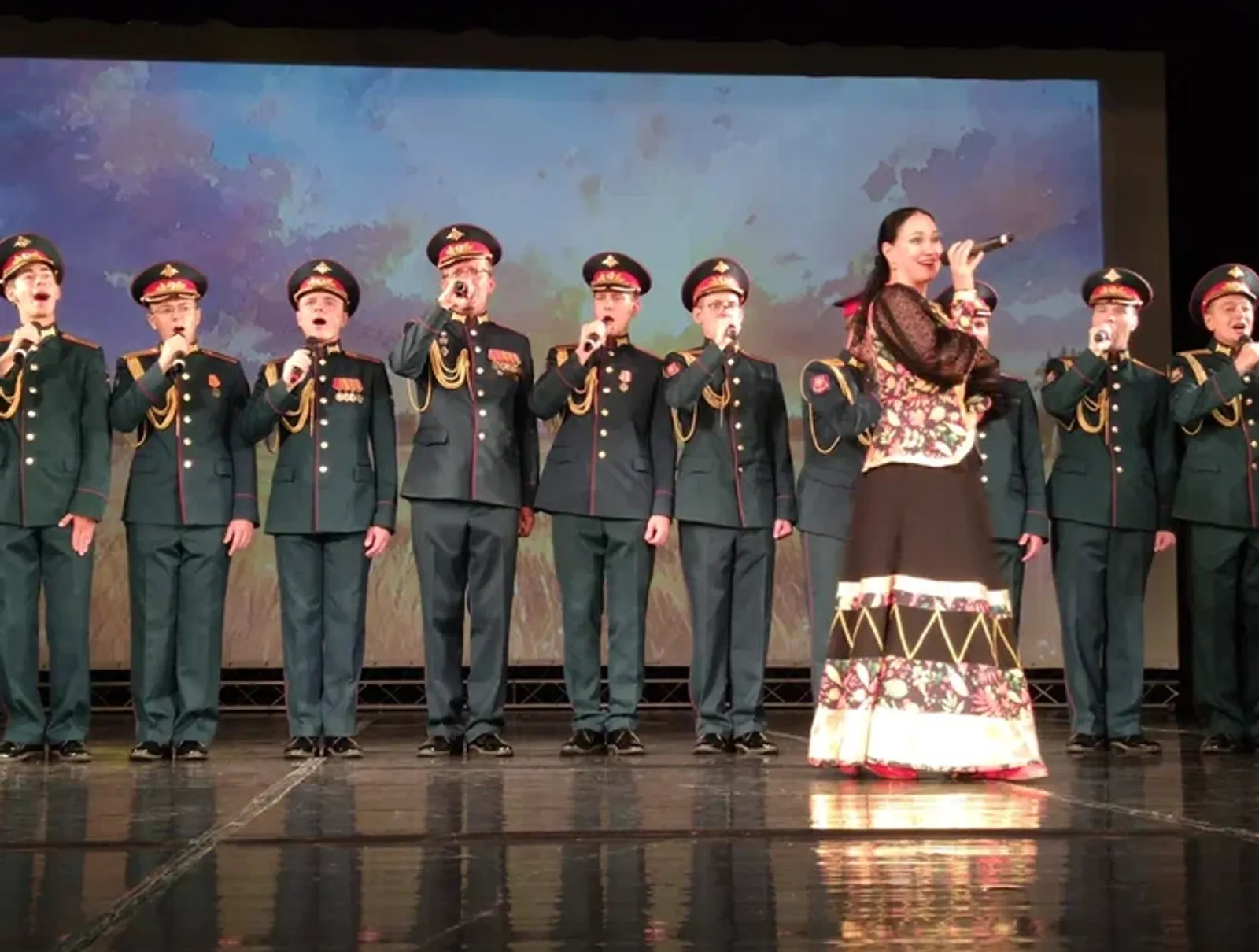 Ансамбль песни и пляски ЦВО выступил в городе Салавате