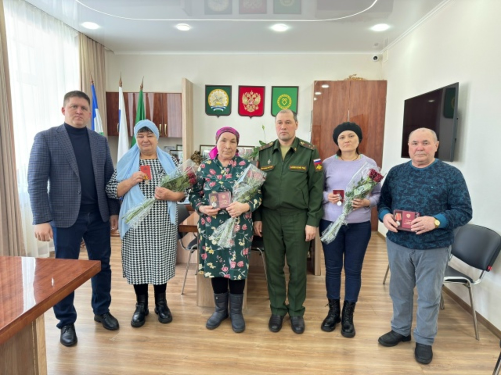 Светлая память героям!