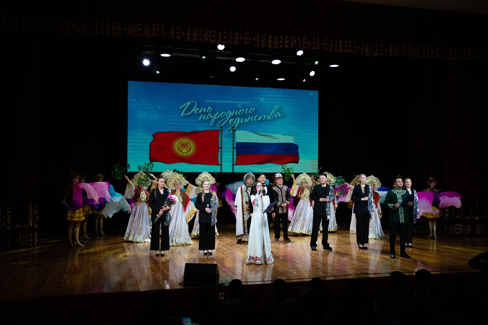 Акмуллинский университет дал большой концерт в Бишкеке