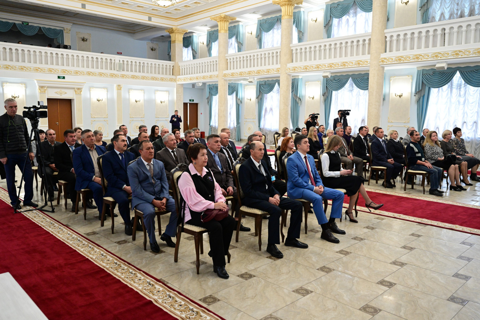 В Башкортостане вручили госнаграды лучшим дорожникам