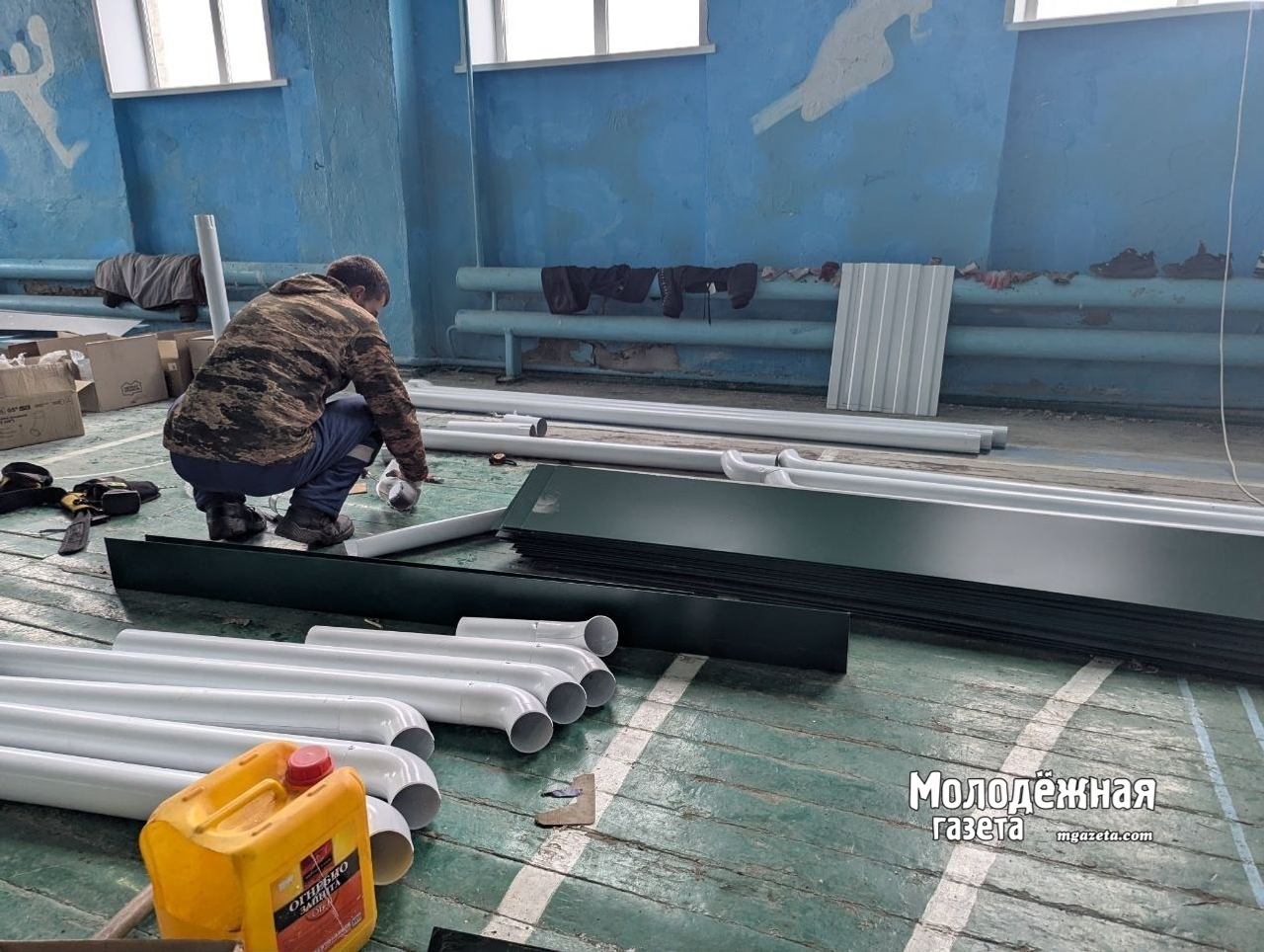 Строители из Башкирии дарят новую жизнь школе из ЛНР