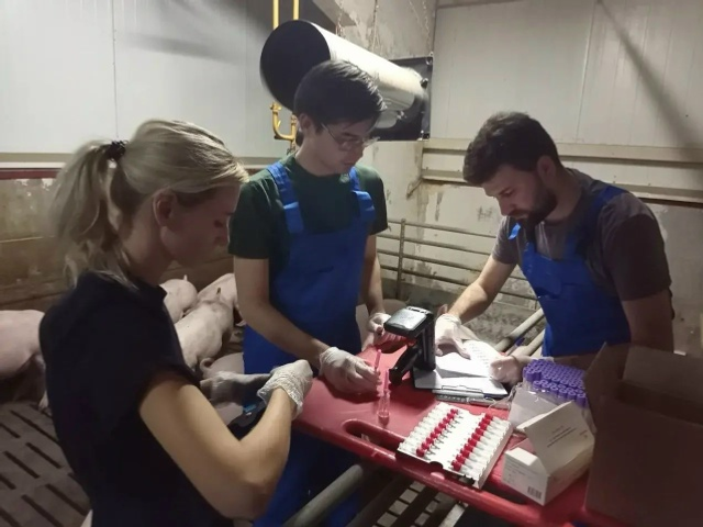 Радий Хабиров поздравил ученых республики с Днём российской науки