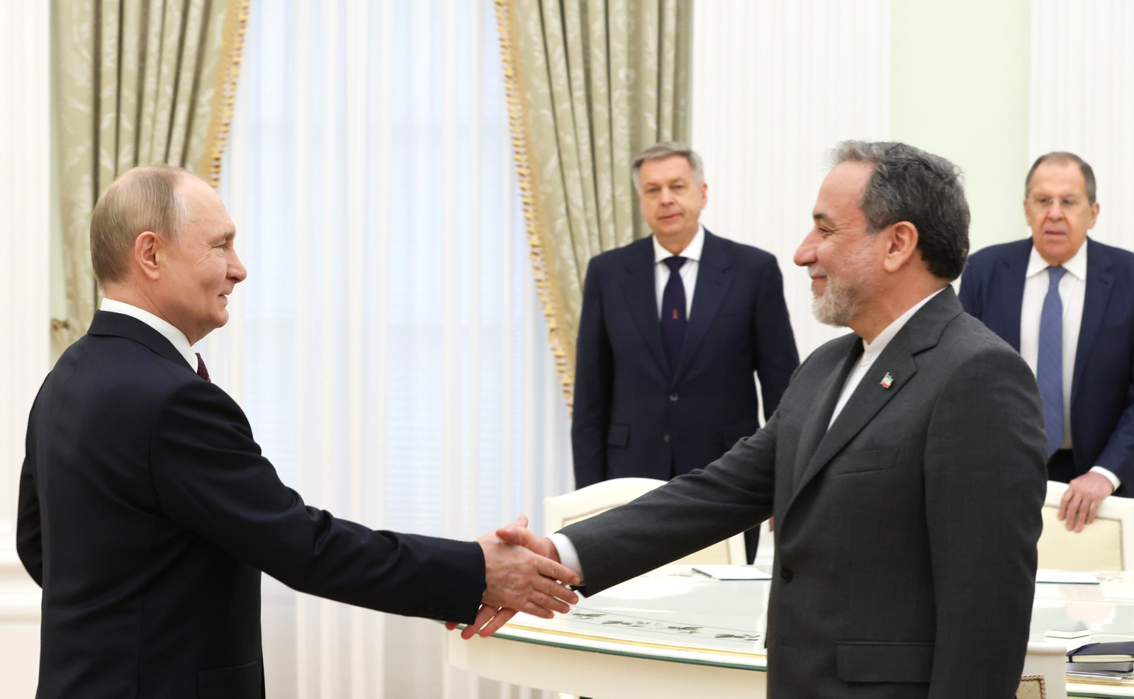 Путин встретился с министром иностранных дел Ирана Аббасом Аракчи