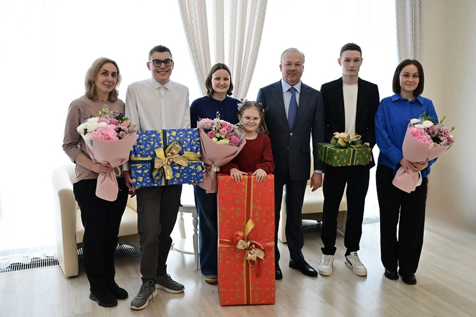 Андрей Назаров исполнил желания детей в рамках благотворительной акции