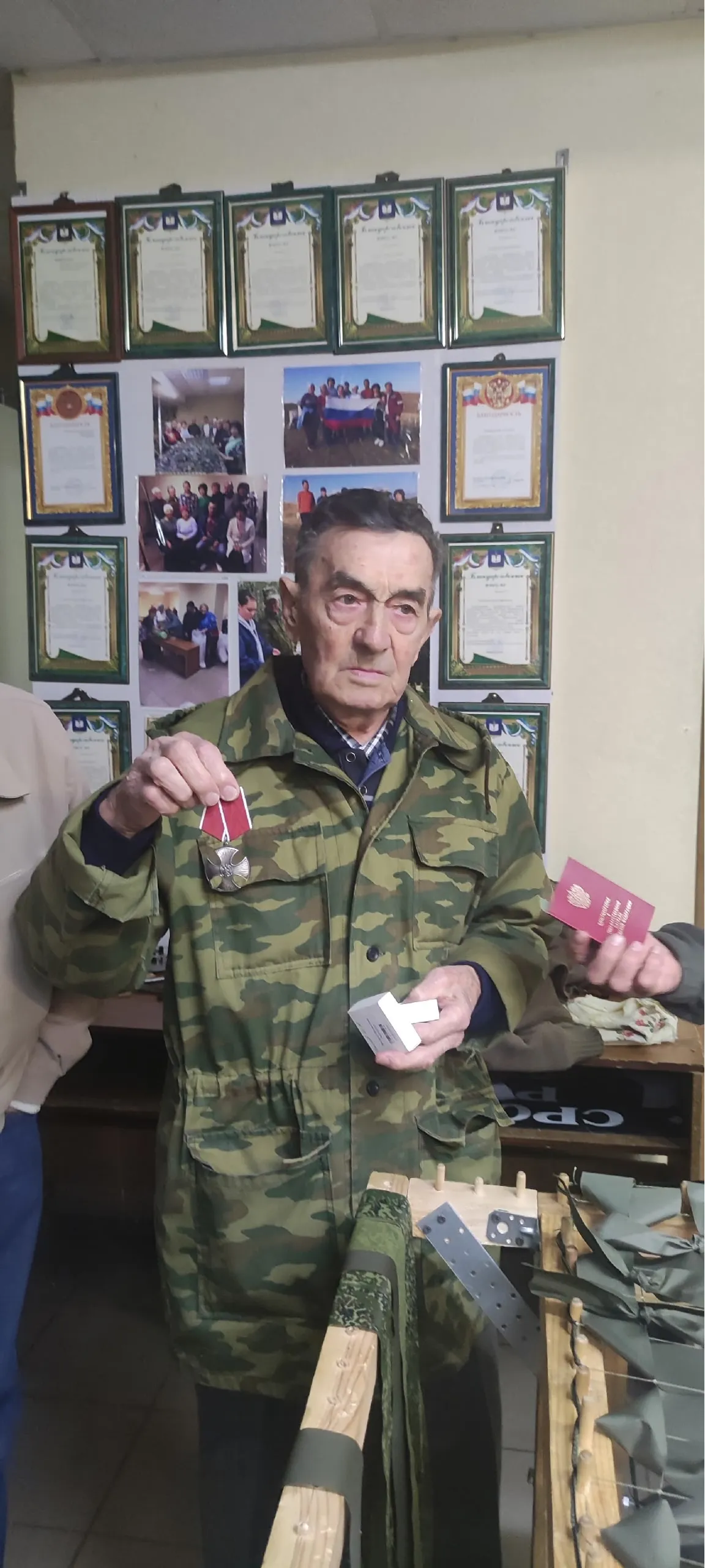 Отец погибшего бойца поблагодарил волонтеров