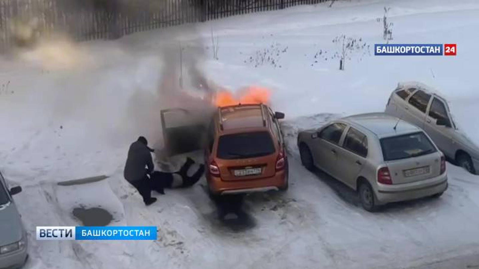 В Башкирии случайный прохожий спас водителя из горящей машины