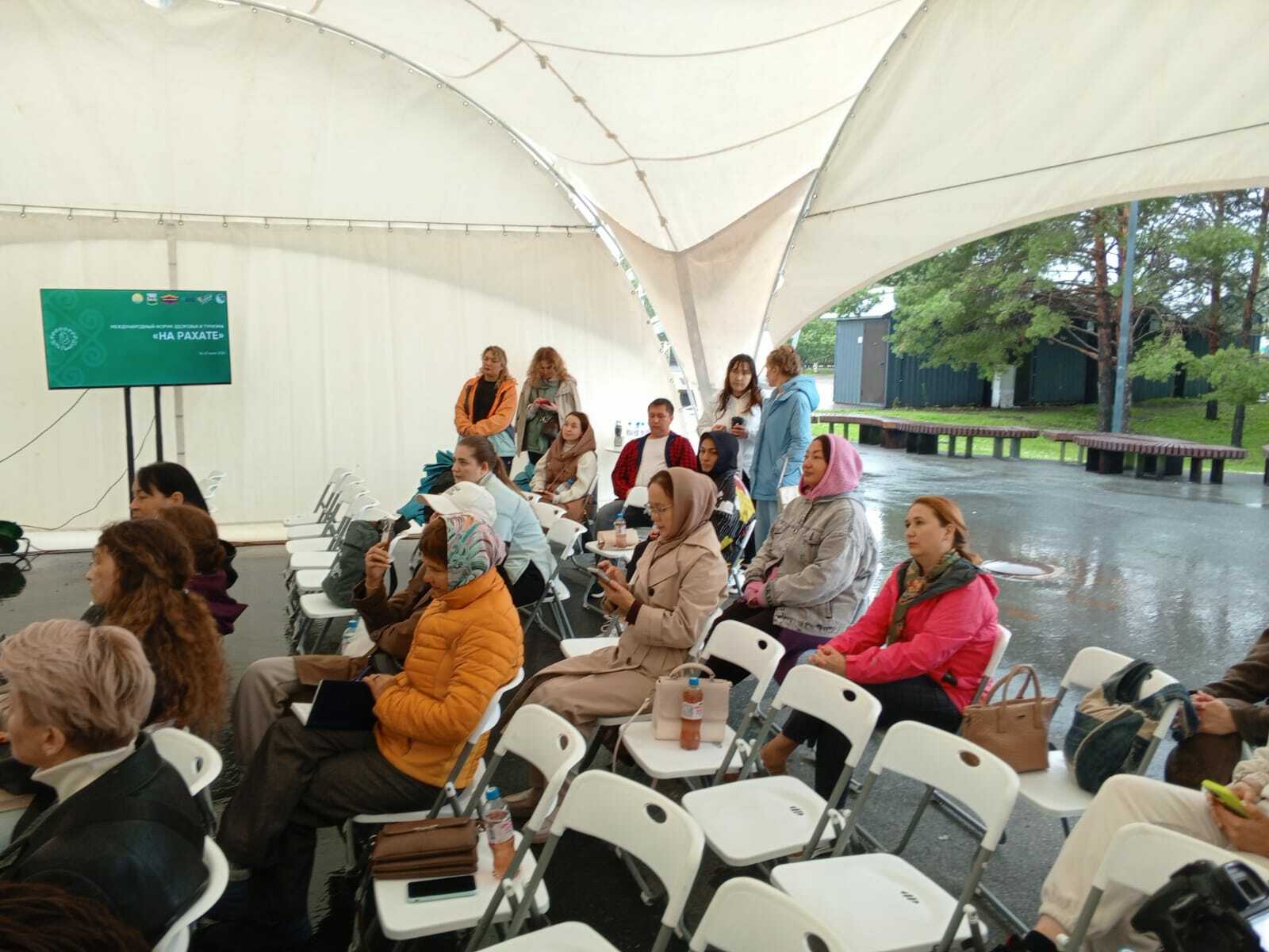 На фестивале «На Рахате» обсудили пользу башкирских трав