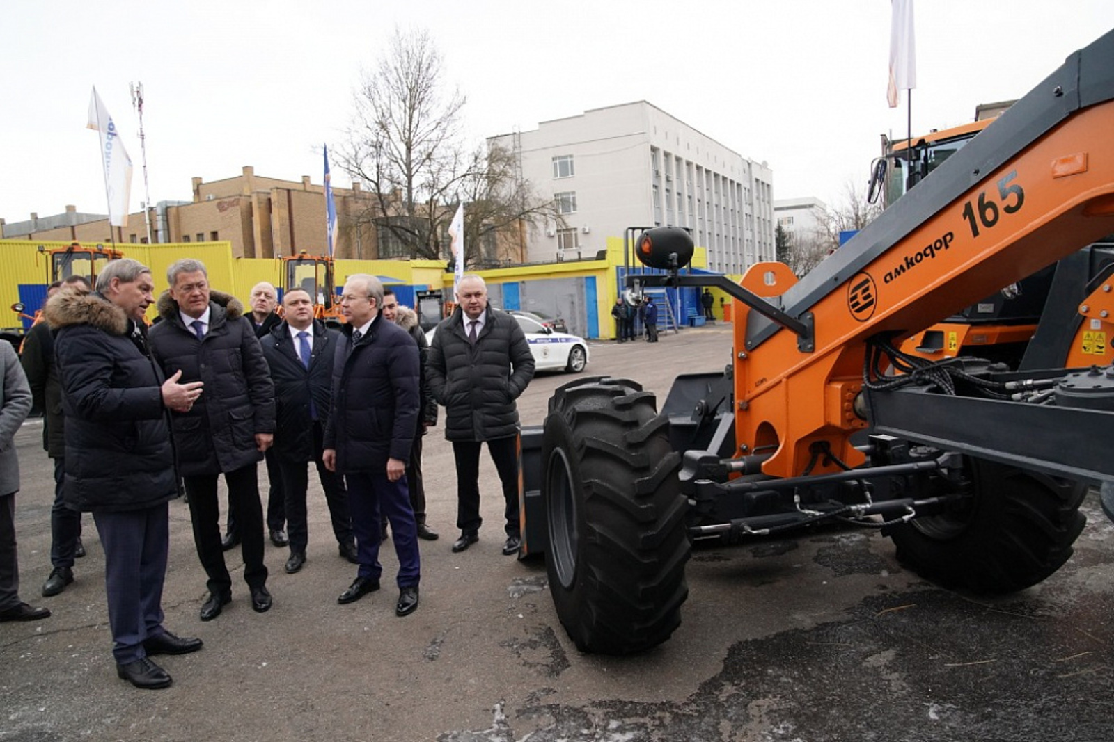 Радий Хабиров посетил в Минске  площадку машиностроительного холдинга «АМКОДОР»