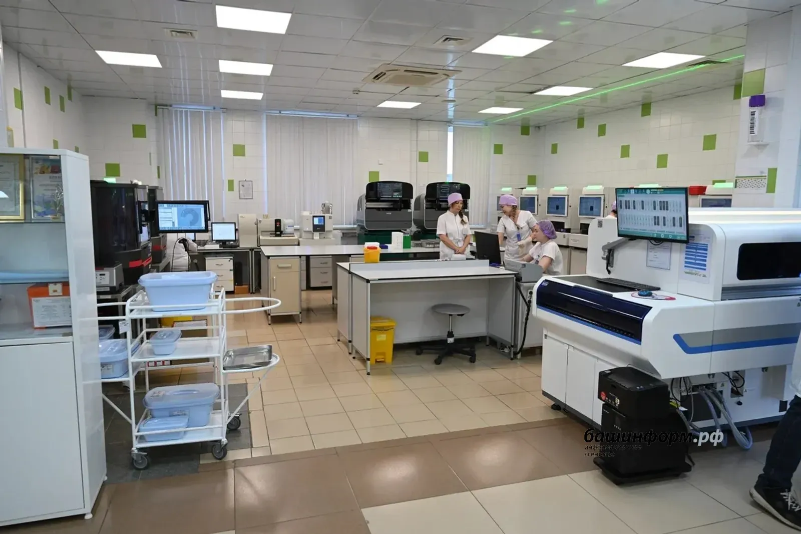 В лаборатории ГКБ-13 Уфы запустили трековую линию