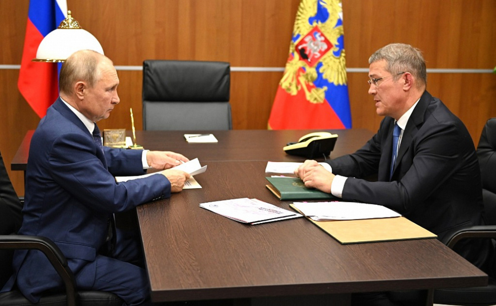 Состоялась рабочая встреча Владимира Путина и Радия Хабирова