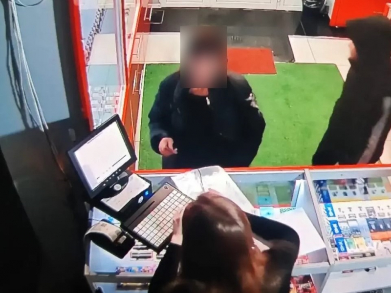 В Уфе полицейские задержали подозреваемую в совершении кражи денежных средств