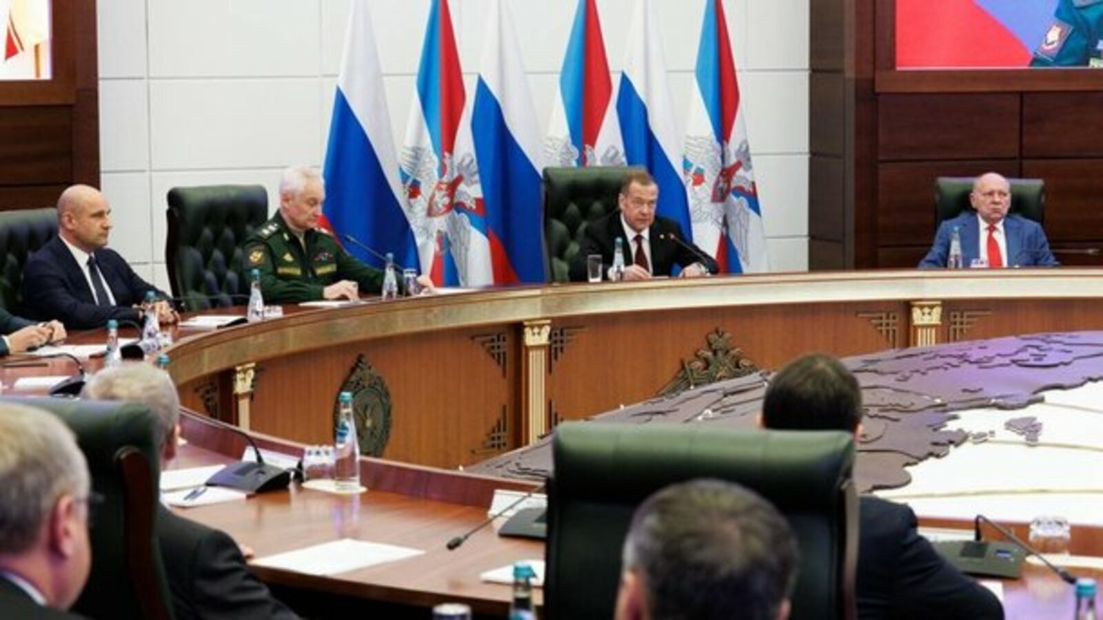 Радий Хабиров принял участие в заседании комиссии Совета безопасности РФ