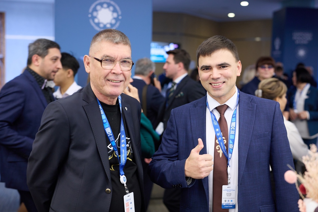 КОГДА МЫ ЕДИНЫ, МЫ НЕПОБЕДИМЫ !