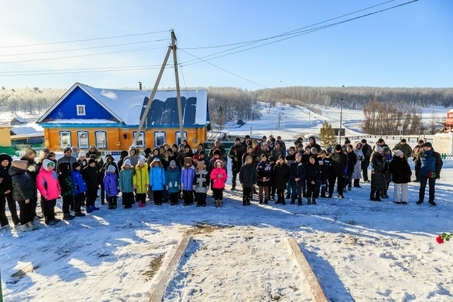 Вечная память защитникам Отечества!