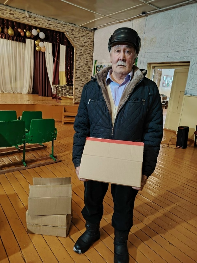 Жители деревни Таштуй объединились для помощи бойцам