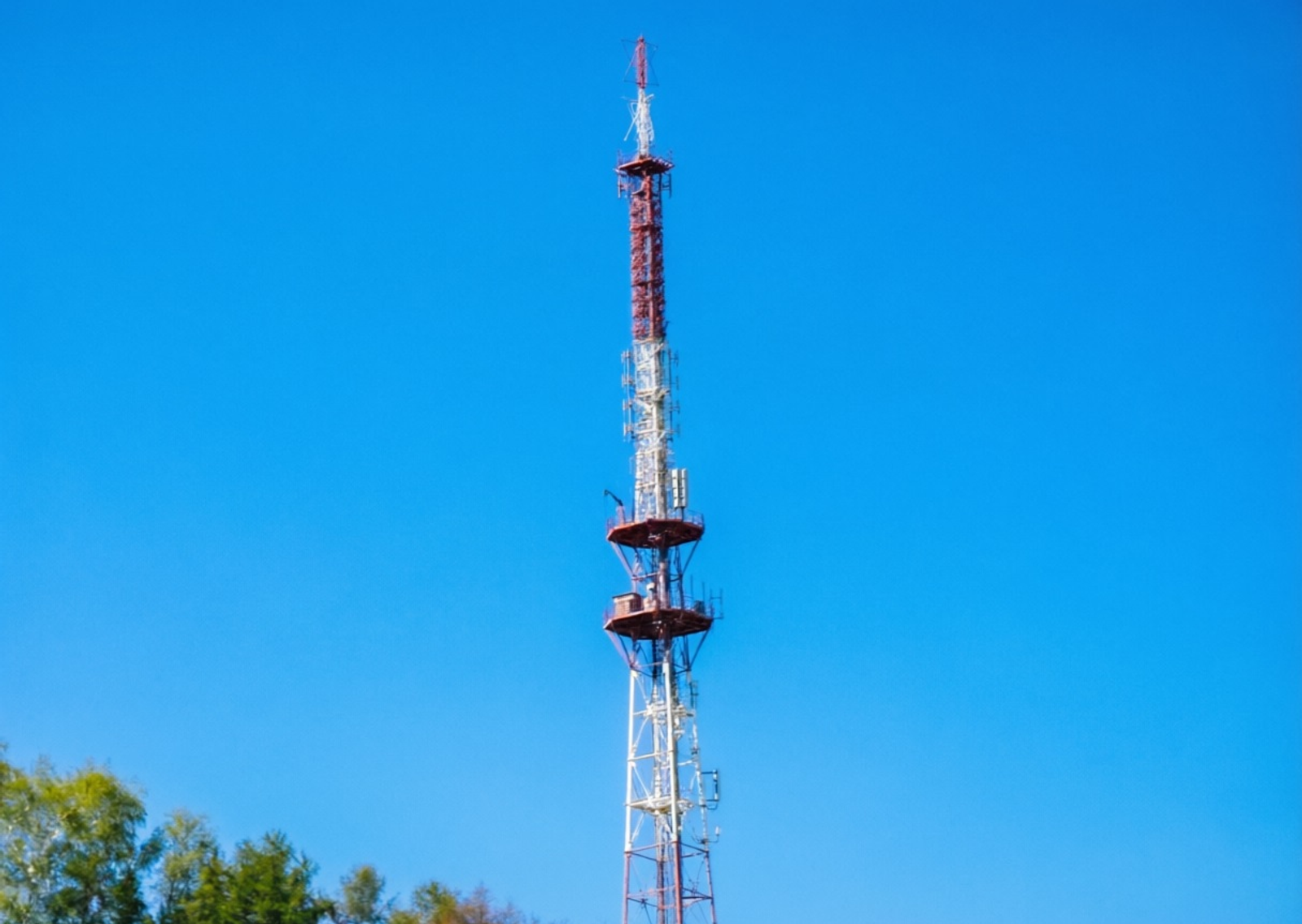 Телебашня в Уфе засветится пасхальными узорами