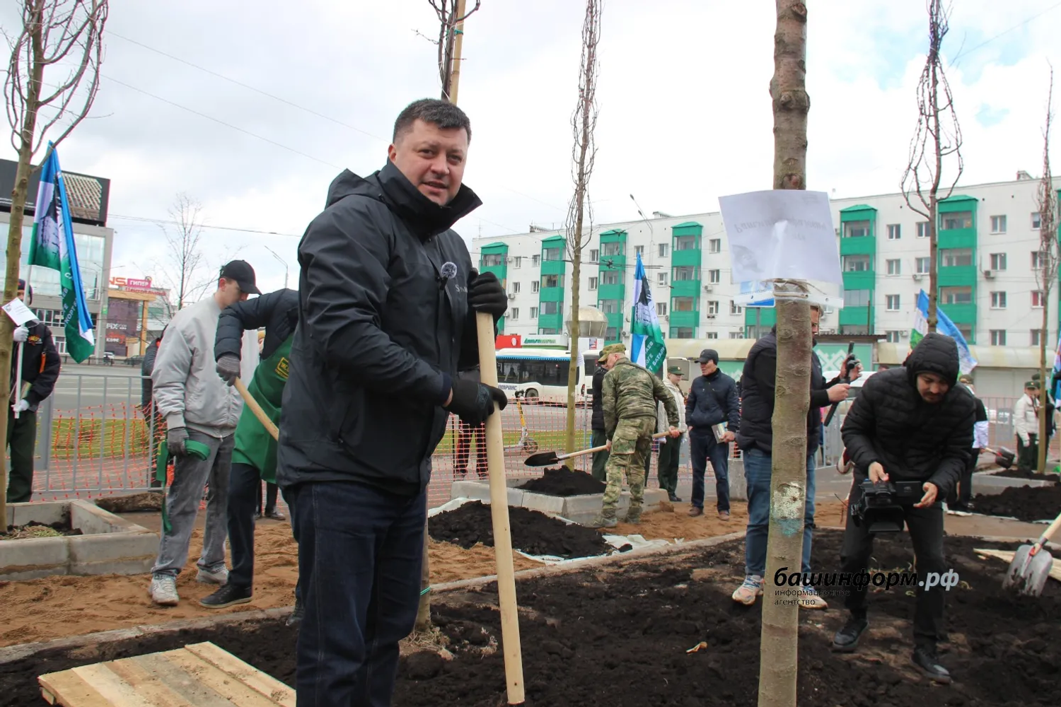 В Уфе открыли сквер в честь героев СВО