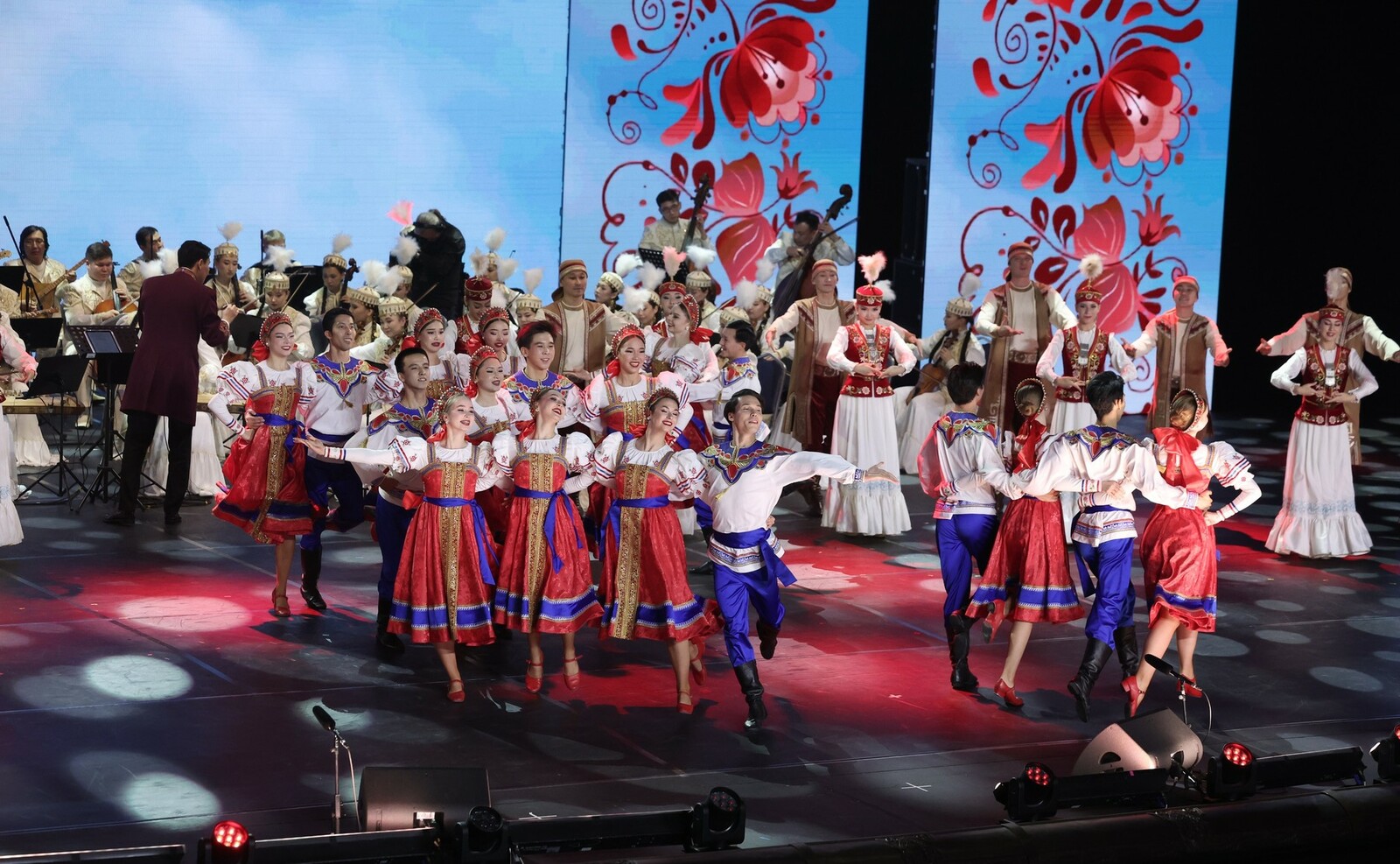 В Москве состоялся гала-концерт мастеров искусств Казахстана