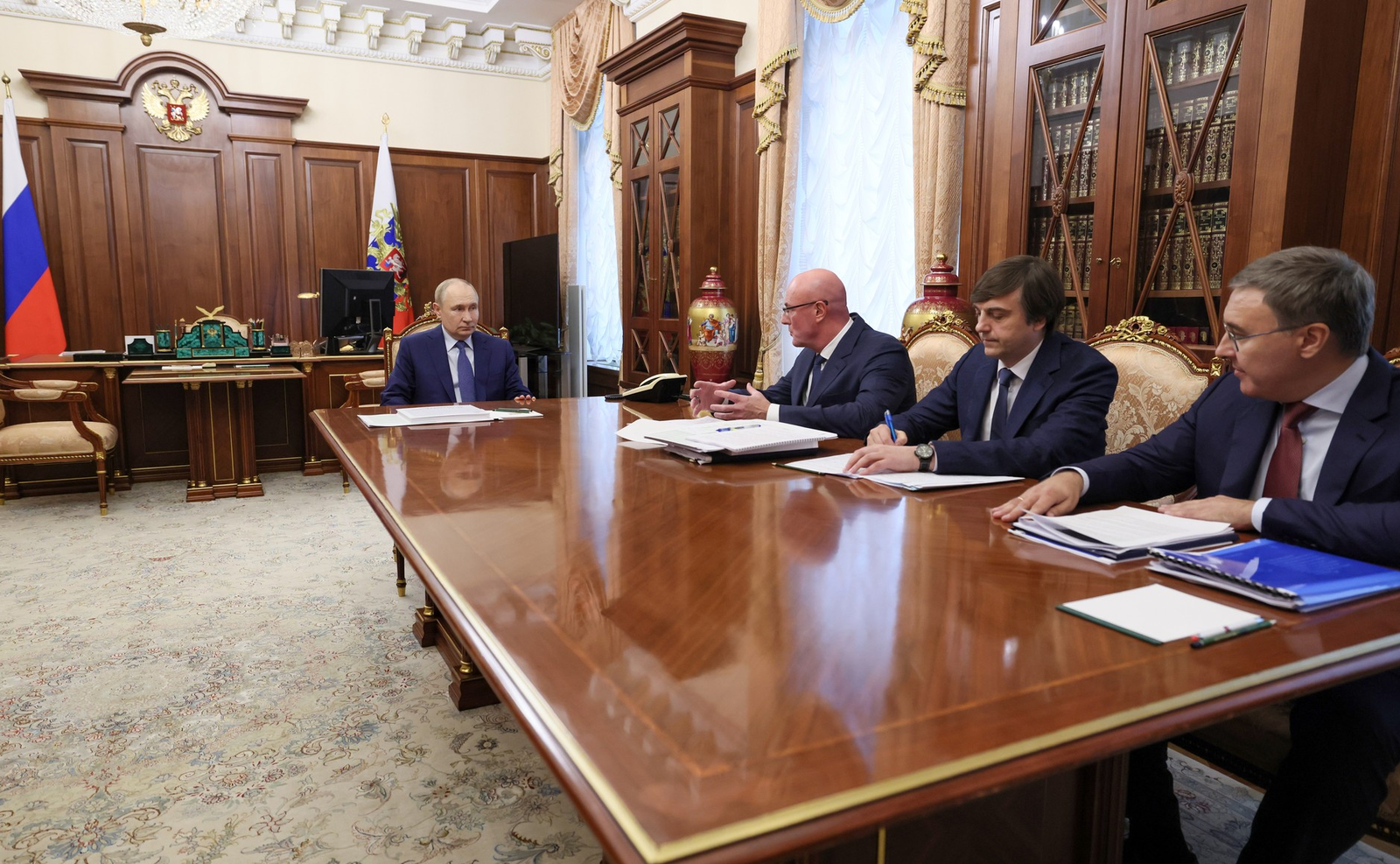 Путин  провёл совещание по вопросам образования