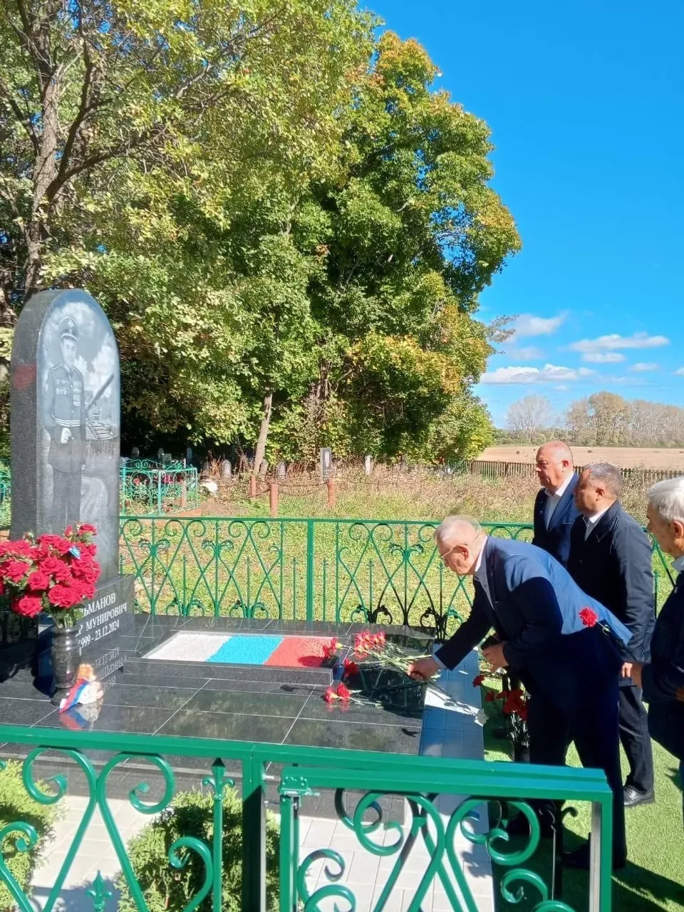 В Башкортостане открыли бюст герою СВО Ильнару Гильманову
