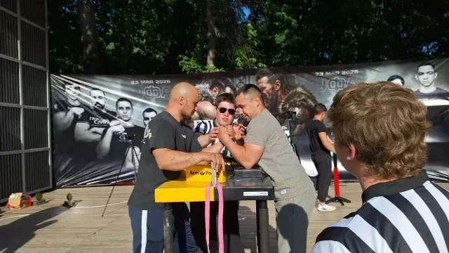 В Уфе прошёл турнир по армрестлингу «Уральская сечь. Гром секира».