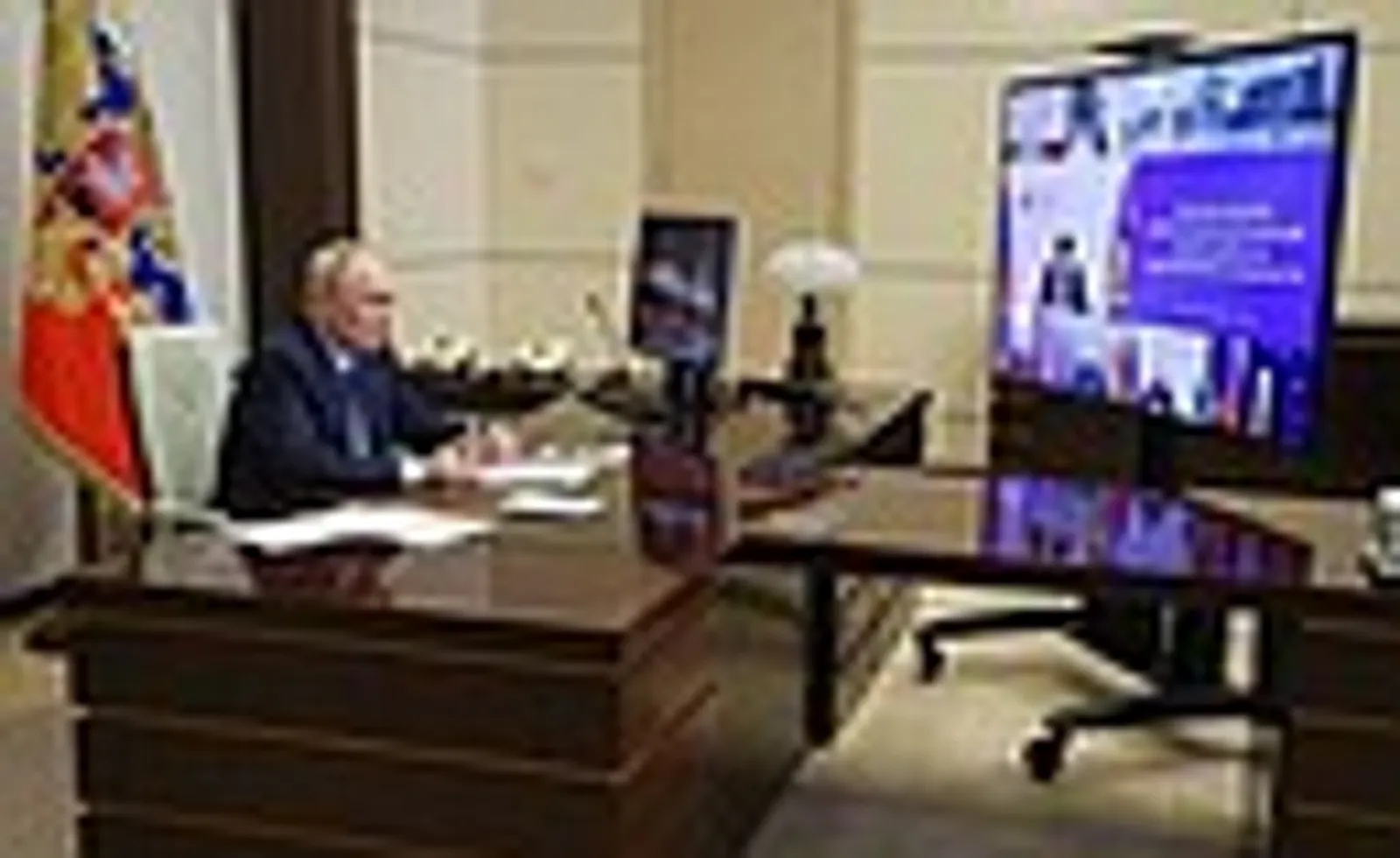 Путин провел совещание с членами Правительства