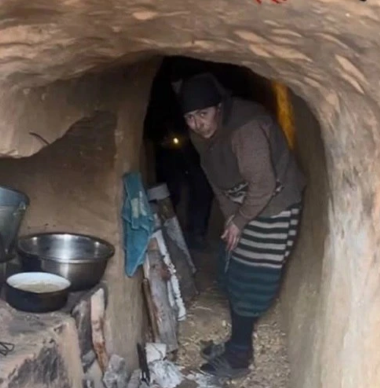 В лесах Башкирии нашли землянку с двумя отшельницами