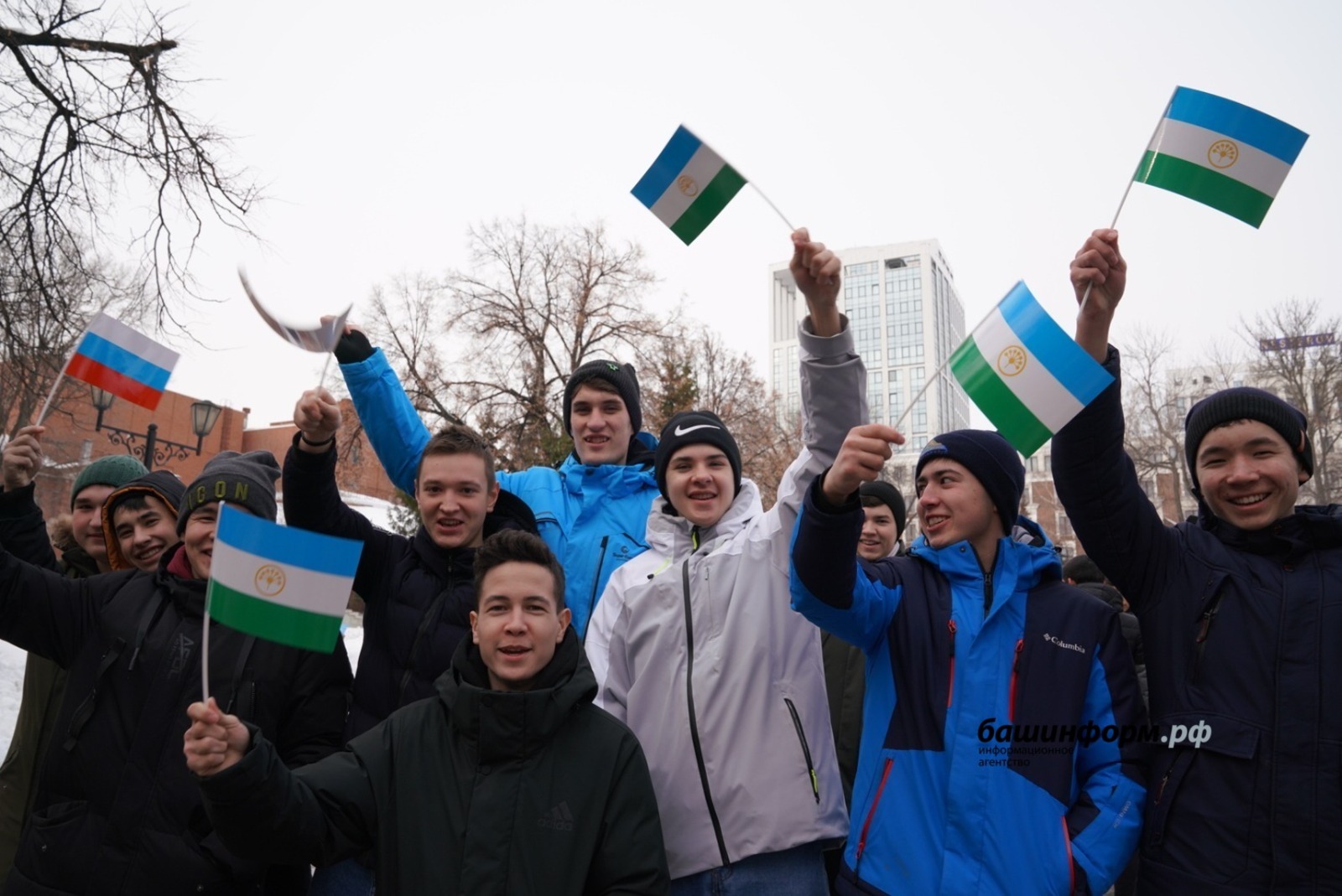 Уфа аплодирует призерам и участникам XXIV зимней Олимпиады