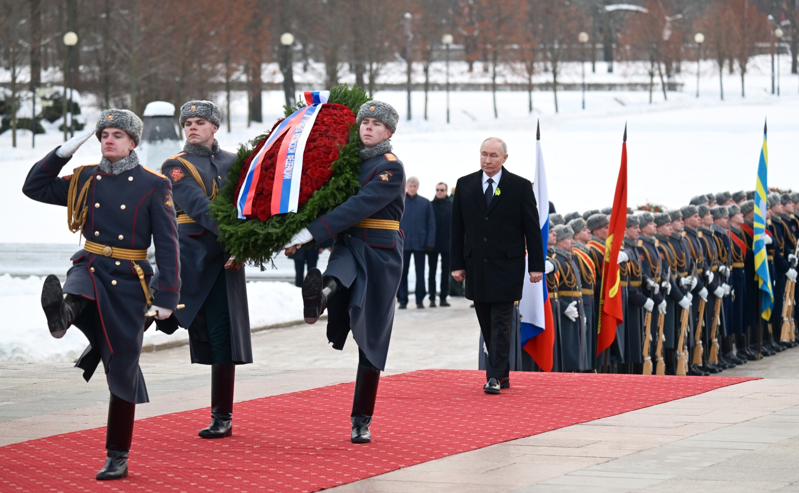 Путин принял участие в мероприятиях к годовщине снятия блокады Ленинграда
