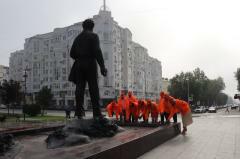 ПИК МУСТАЯ КАРИМА СОБИРАЕТ ДРУЗЕЙ